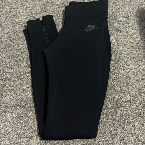Nike Pants - NIKE WOMENS black legging Front Ankle Zip Pants size small